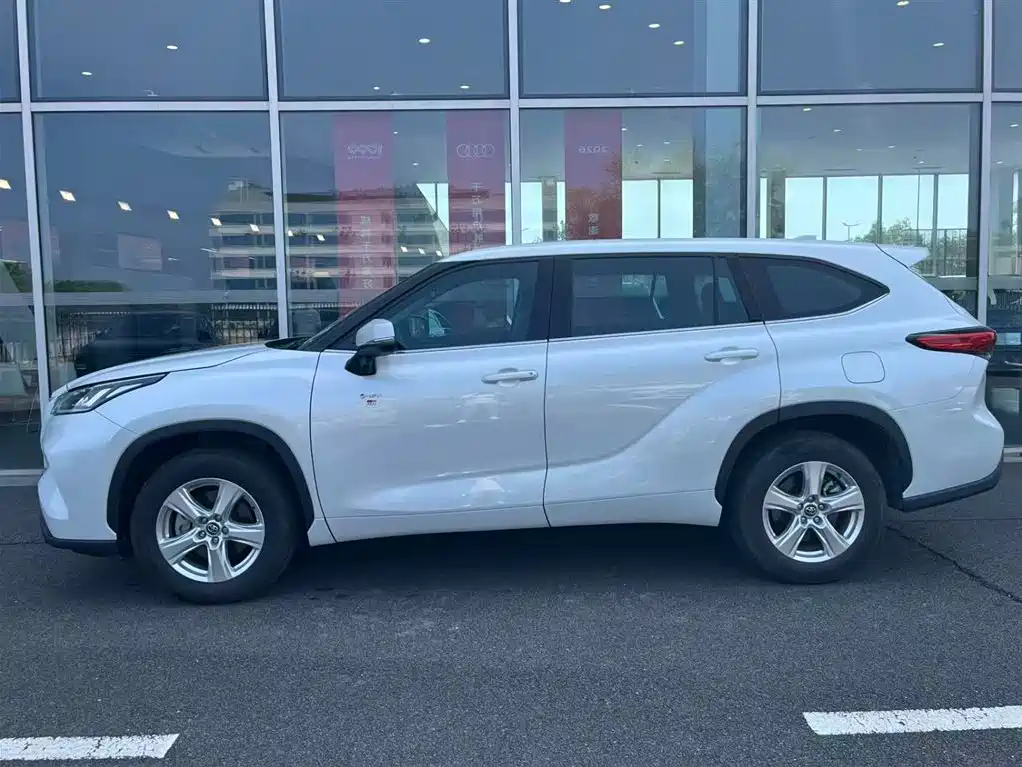 Highlander 2.5 L Smart e-Hybrid Dual Engine 2 WD Elite 5-seat