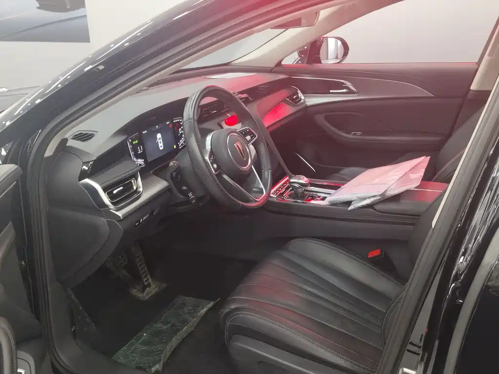 Hongqi H5 1.5 T DCT Connected Flagship Charm