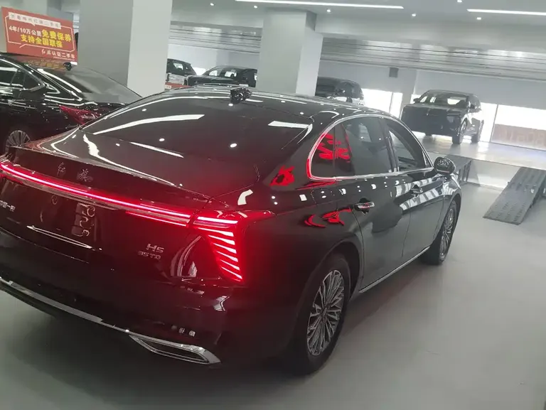 Hongqi H5 1.5 T DCT Connected Flagship Charm