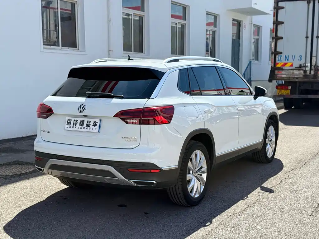 Tayron 330 TSI 2 WD Distinguished CN-VI