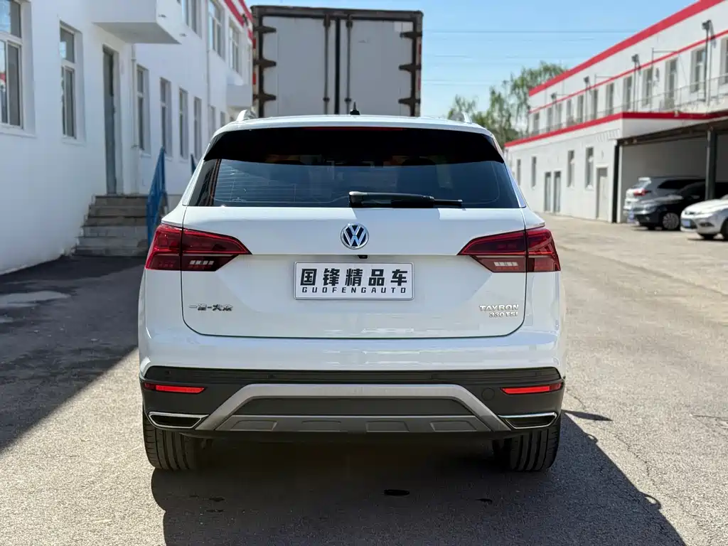 Tayron 330 TSI 2 WD Distinguished CN-VI