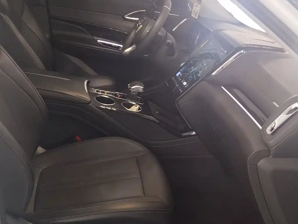 Hongqi HS3 1.5 T 2 WD Good Deed