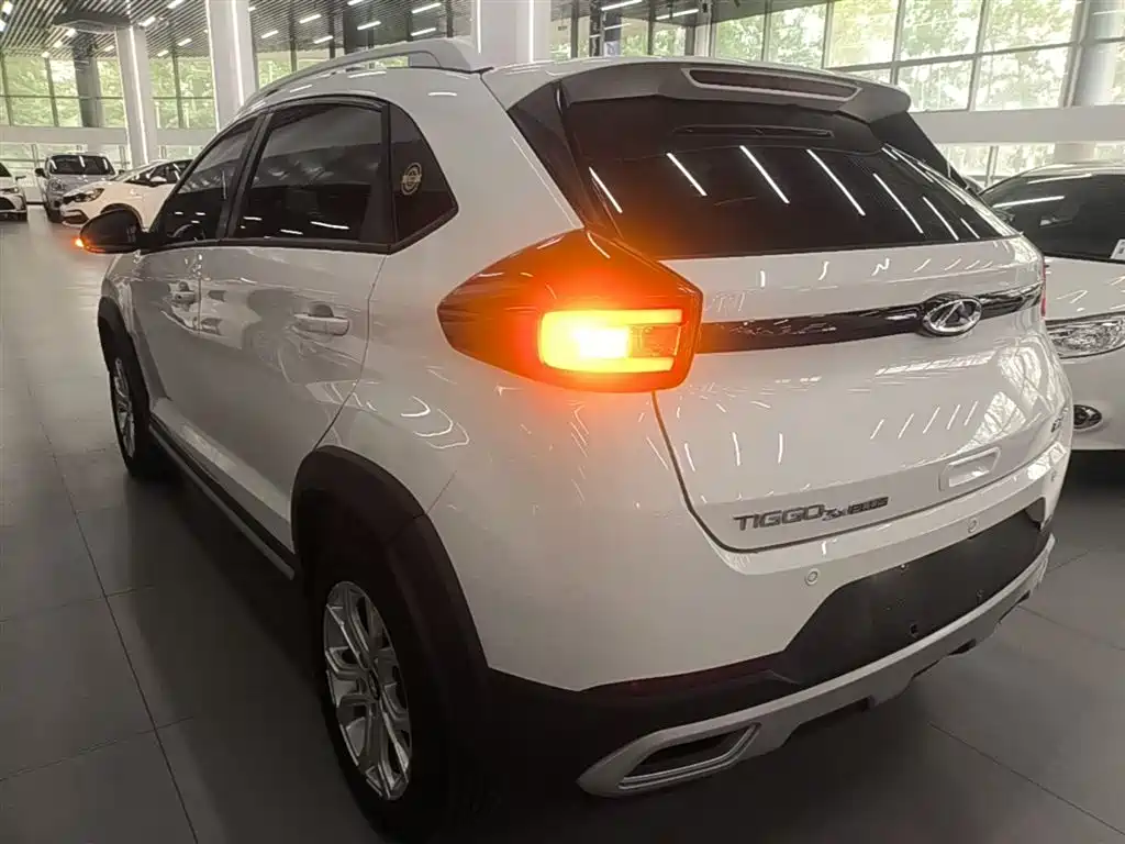 Tiggo 3 x 瑞虎3 x 2021款 PLUS 1.5 L CVT痛快红枣版II型