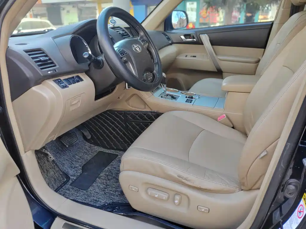 Highlander 3.5 L 4 WD 7-seat Luxury