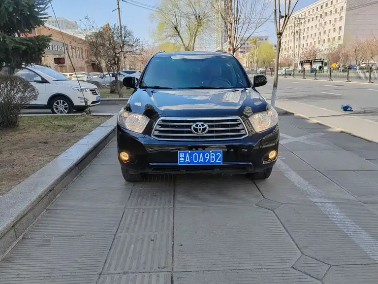 Toyota Highlander 3.5 L 4 WD 7-seat Luxury