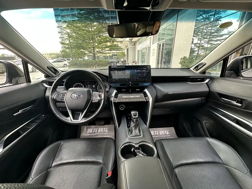 Venza 2.0 L CVT 2 WD Distinguished