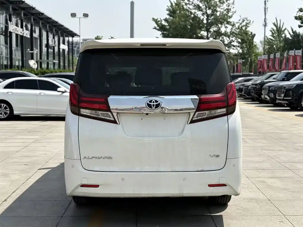Alphard 3.5 L Luxury