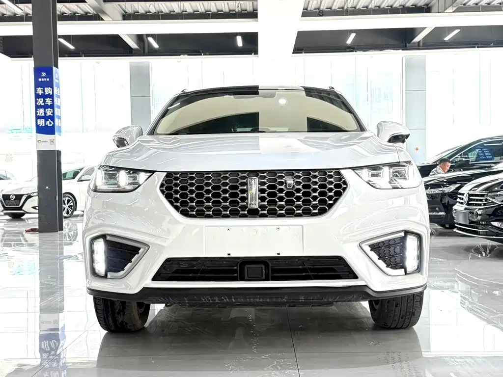 WEY VV5 1.5 T 2 WD Smart Pioneer