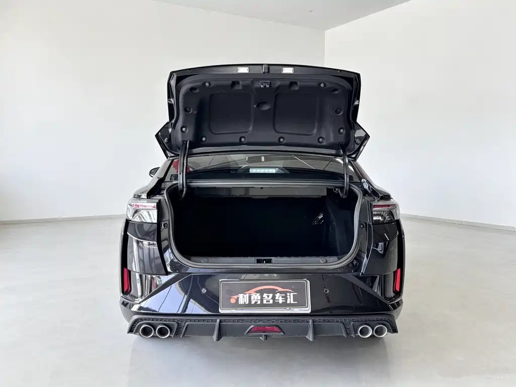 Yixuan 230 T Auto Shadow Chase