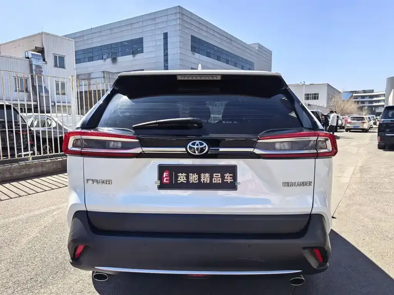 Toyota Wildlander 2.0 L CVT 2 WD Urban