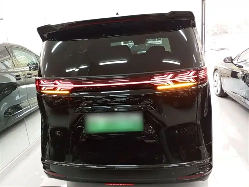 Denza D9 DM-i Smart Drive 1020 4 WD Flagship