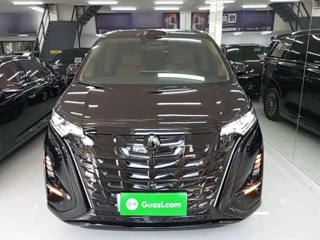 Denza D9 DM-i Smart Drive 1020 4 WD Flagship