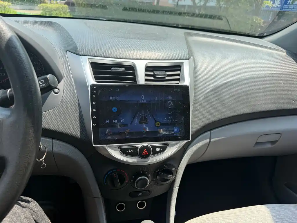 Accent 1.4 L Auto Intelligent GLS