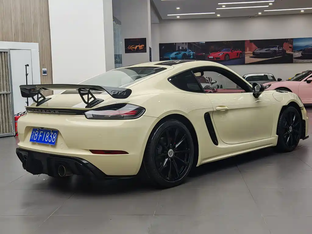 Porsche 718 Cayman 2.0 T