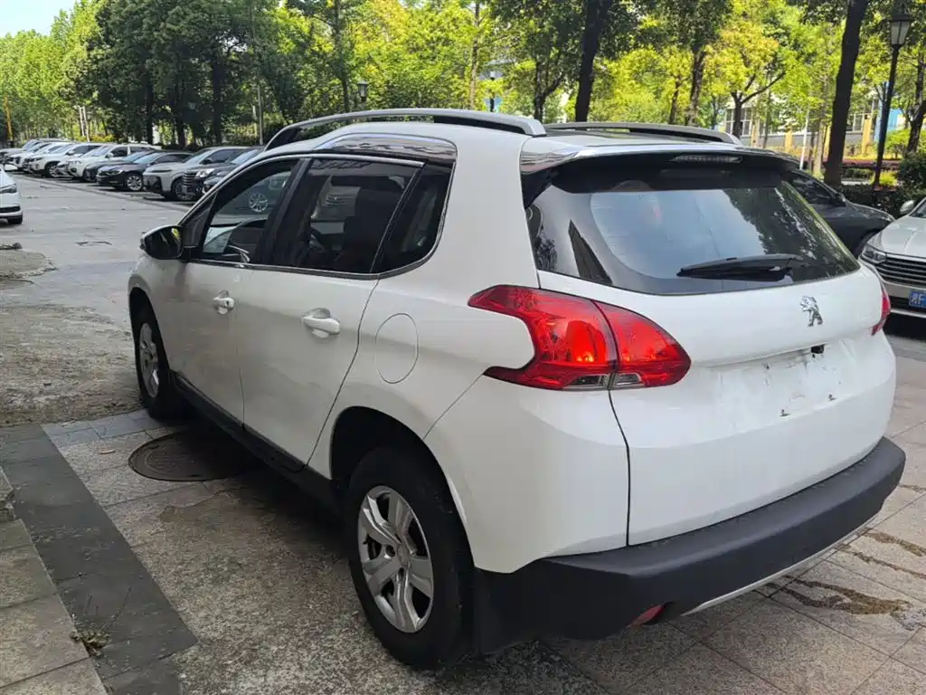 Peugeot 2008 2015 1.6 L Auto