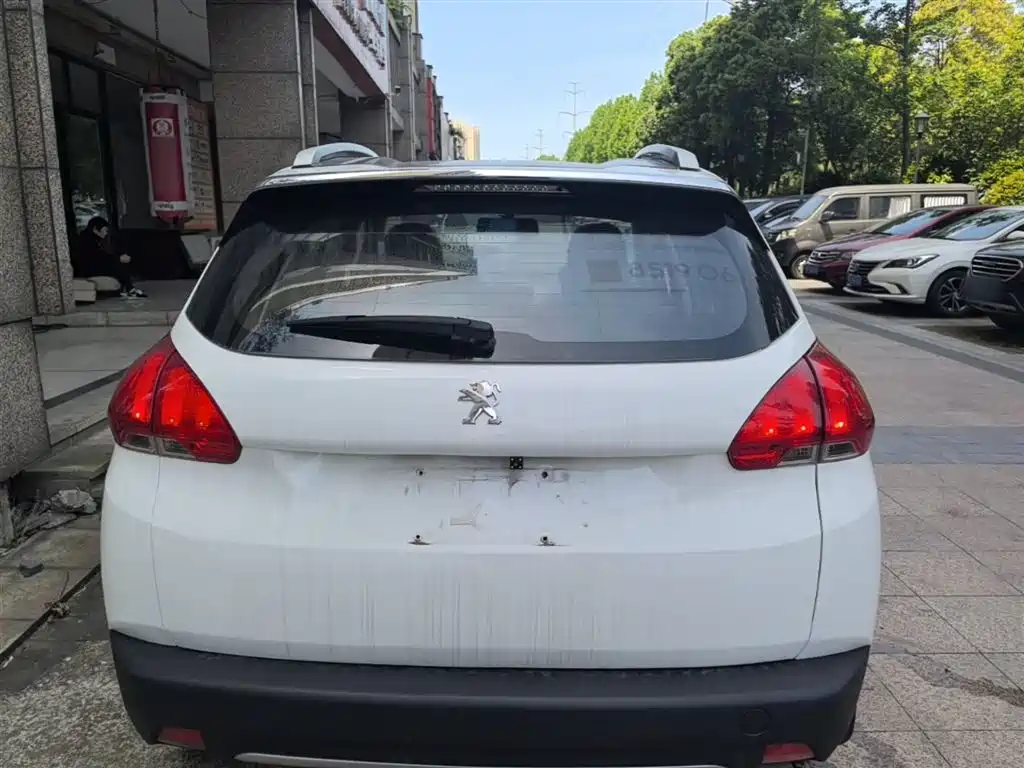 Peugeot 2008 2015 1.6 L Auto
