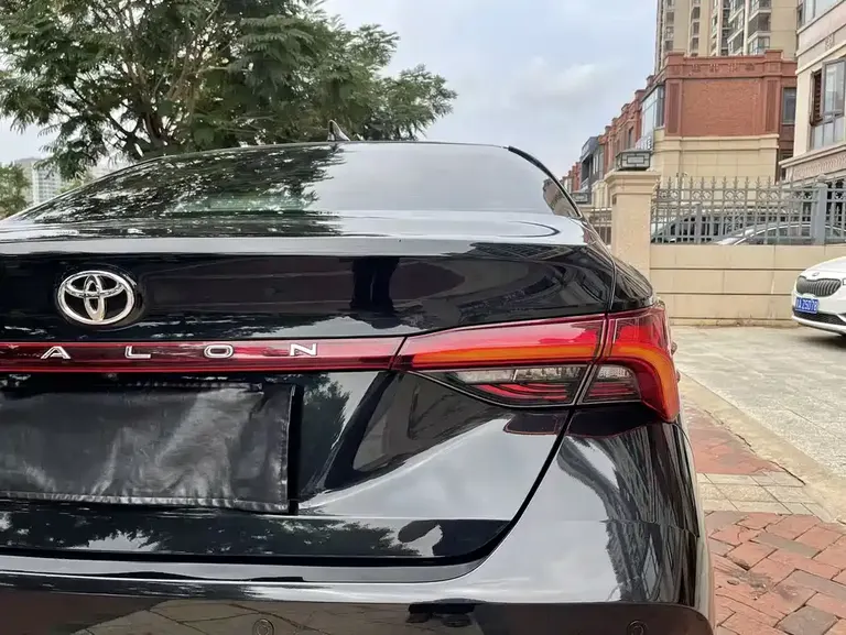 Toyota Avalon 2.0 L Luxury