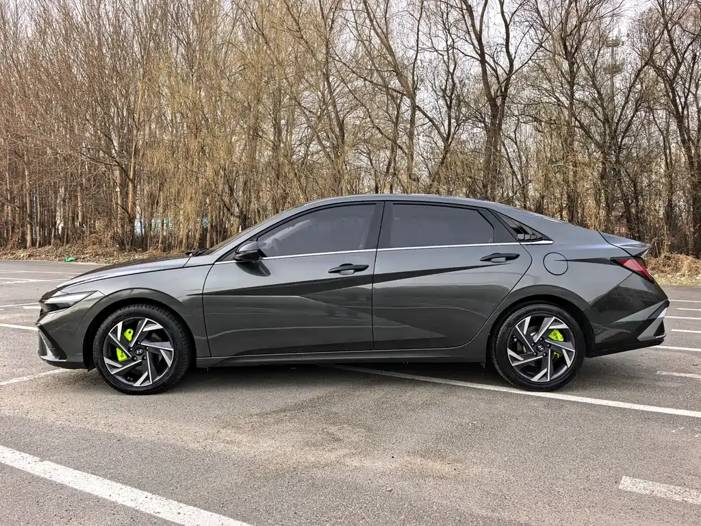 Elantra 1.5 L CVT LUX Distinguished