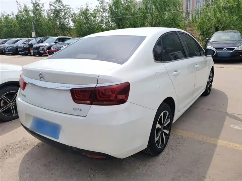 C4 Sega 1.6 L Auto Luxury