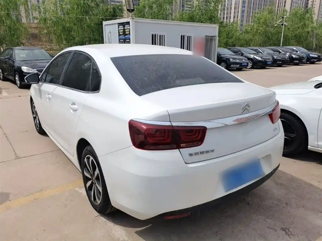 C4 Sega 1.6 L Auto Luxury