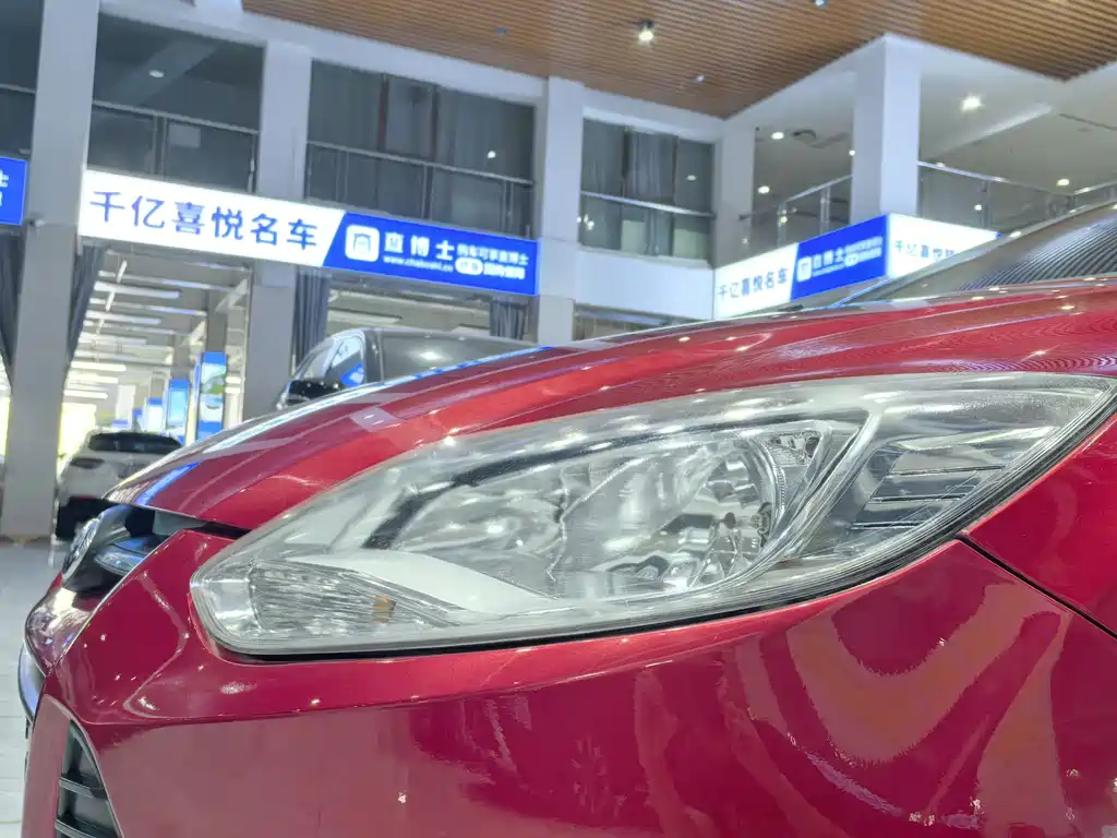 Focus Hatchback 1.6 L Auto Style