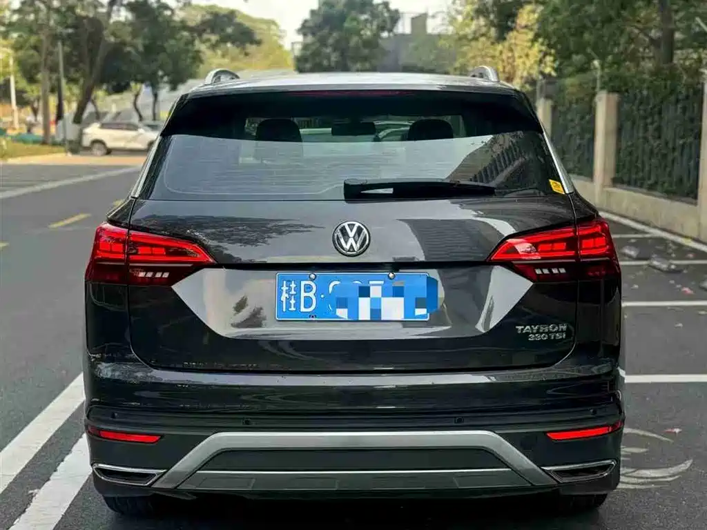 Tayron 330 TSI 4 WD Luxury CN-V