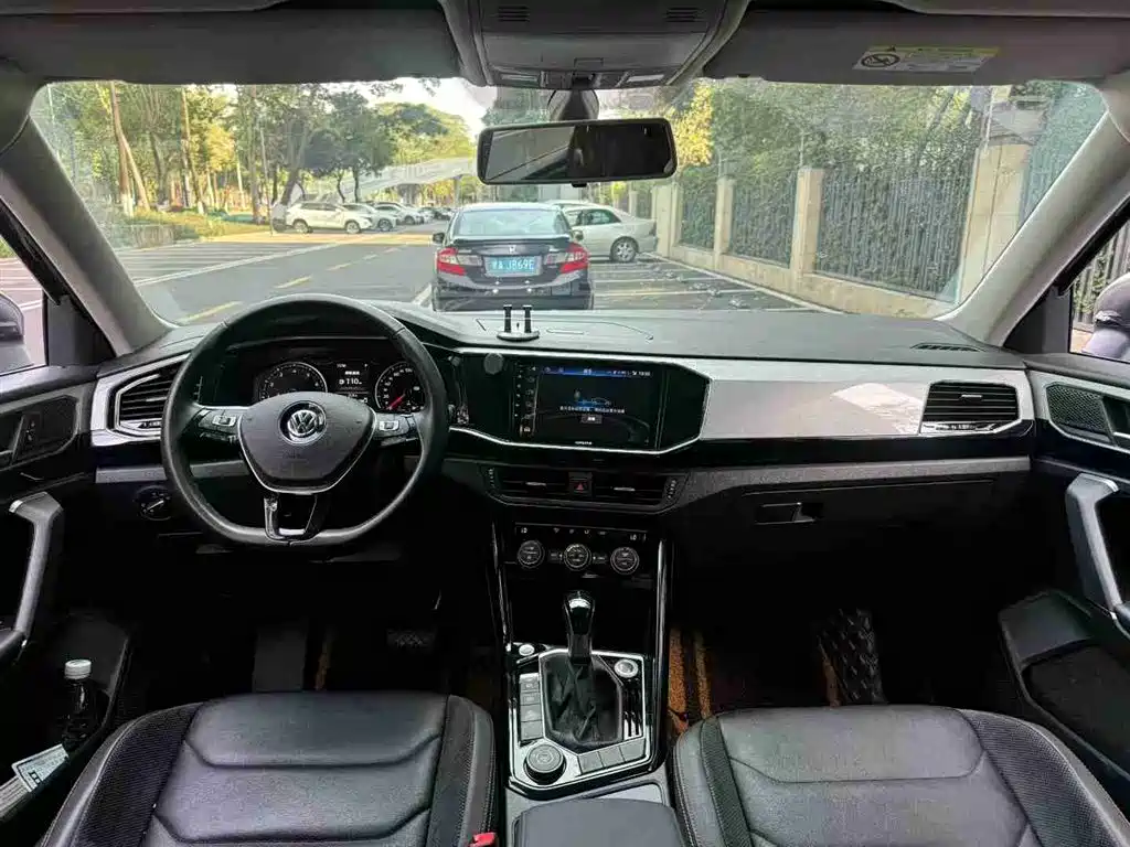 Tayron 330 TSI 4 WD Luxury CN-V