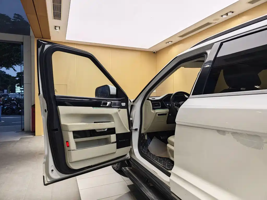 Zotye T700 1.8 T DCT Premium
