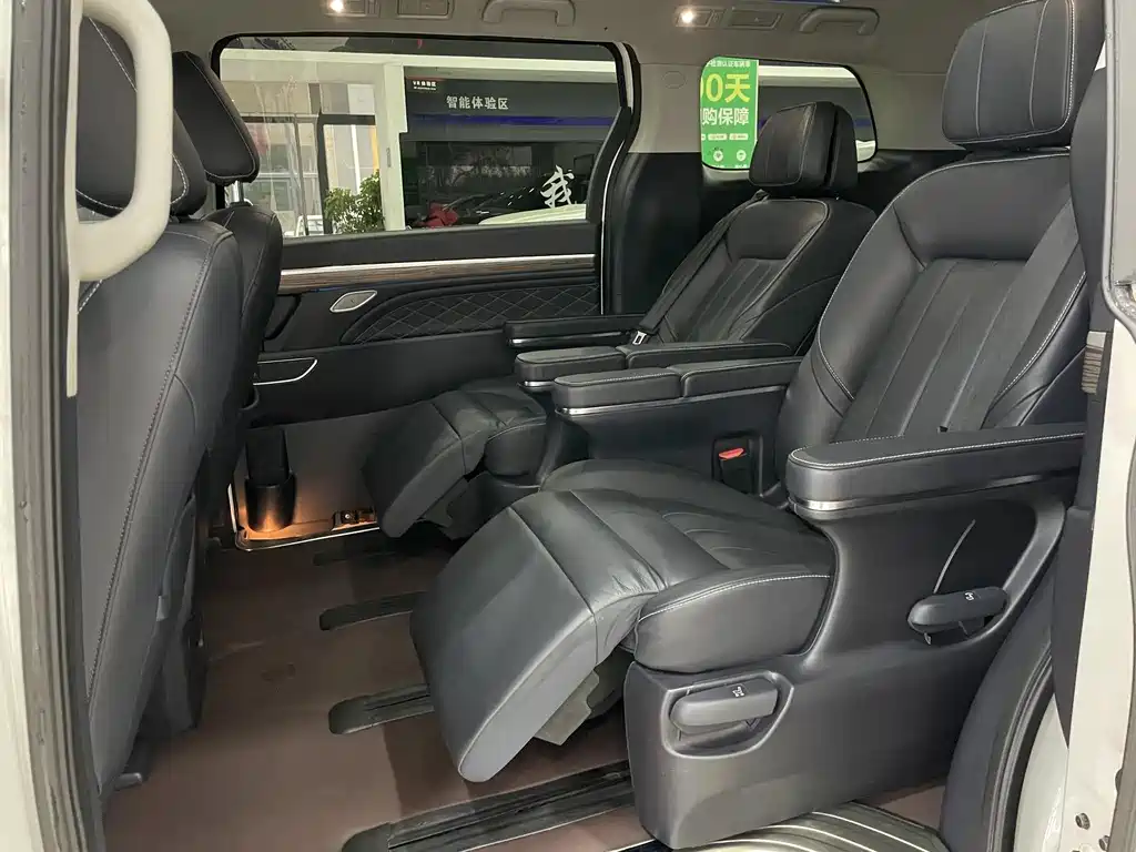 GAC Trumpchi M8 Navigator 390 T Supreme
