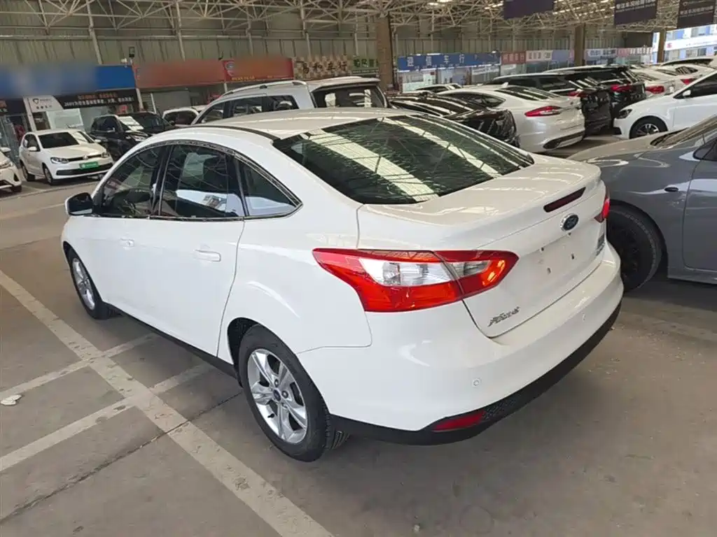Focus Sedan 1.6 L Auto Style