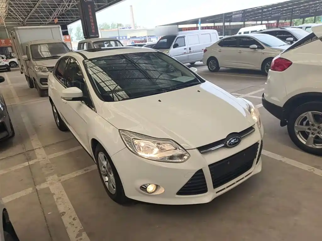 Focus Sedan 1.6 L Auto Style