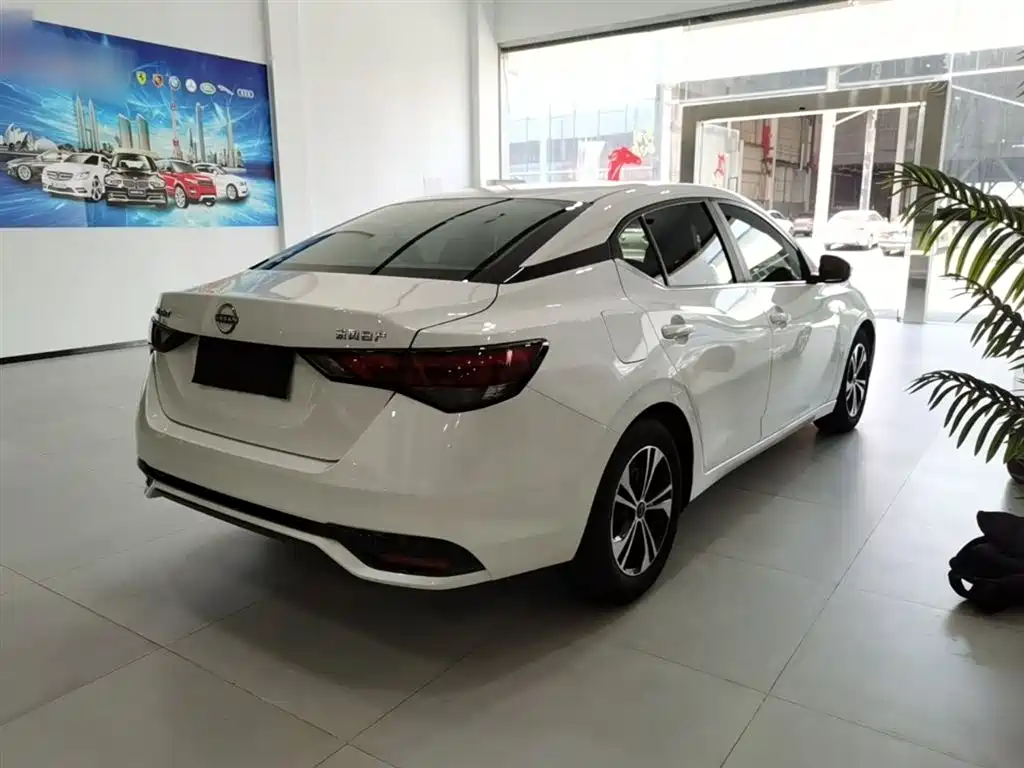 Sylphy 1.6 L CVT Joy