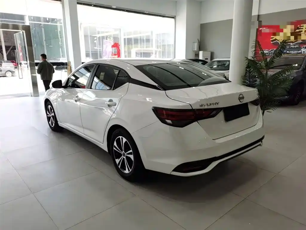 Sylphy 1.6 L CVT Joy