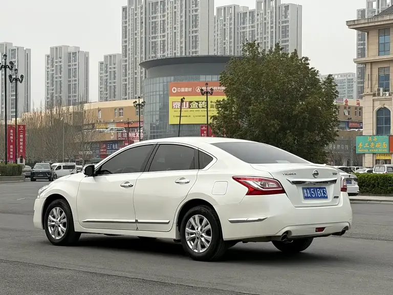 Nissan Teana 2.0 L XL Upper Champions Tech