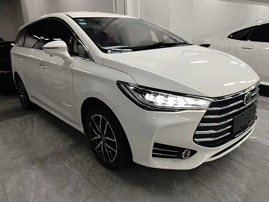 Song MAX 1.5 T Auto Connected Luxury 7-seat