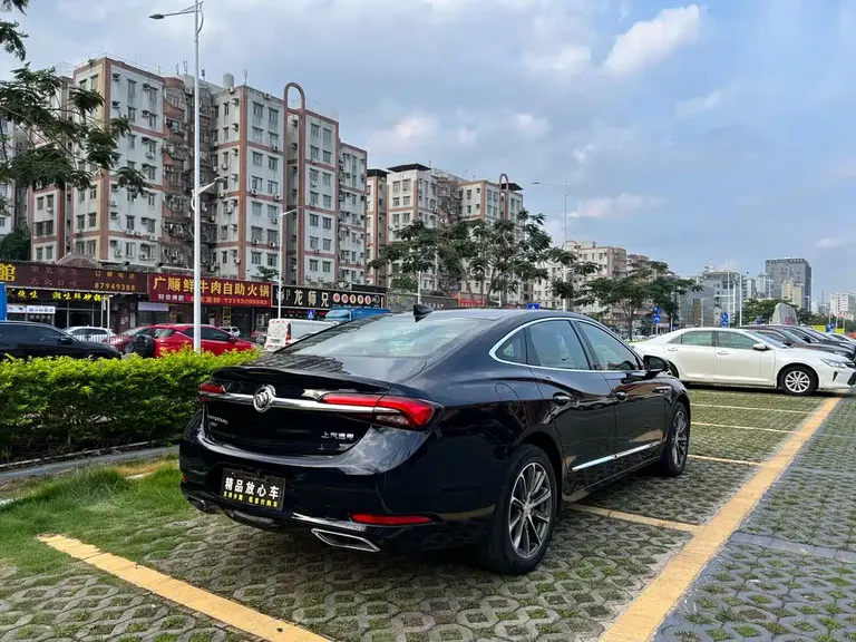 Buick LaCrosse 28 T Distinguished
