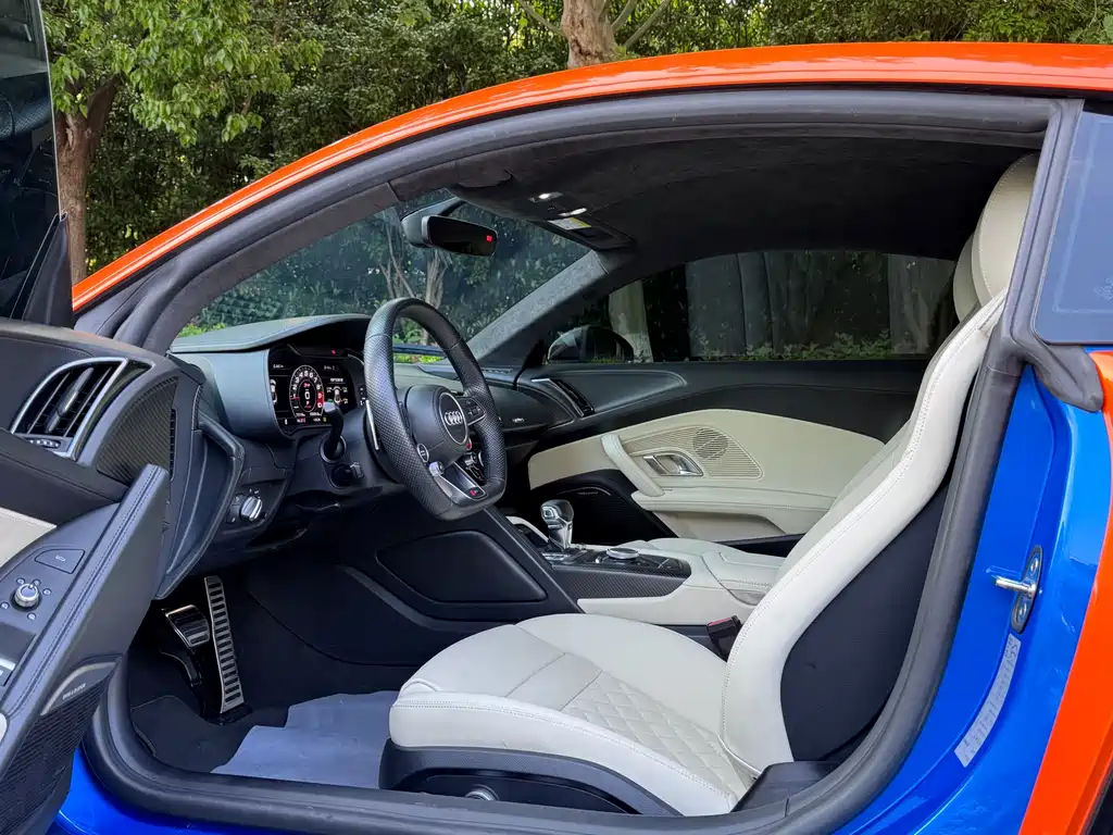 Audi R8 V10 Coupe Performance