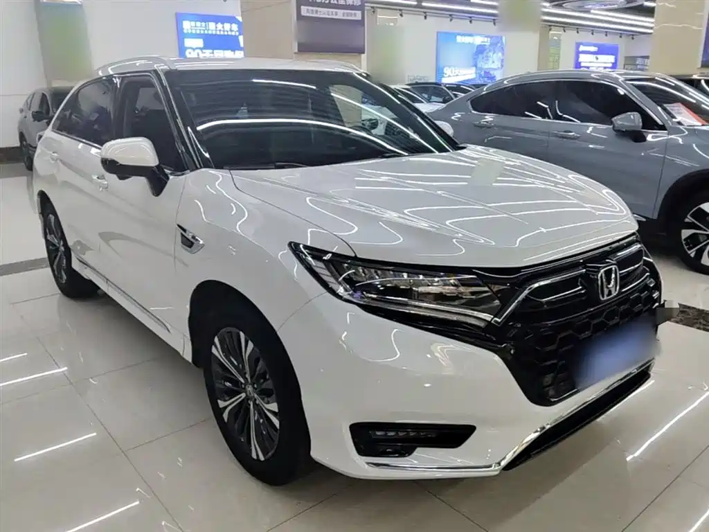 Honda UR-V 370 TURBO 2 WD Graceful