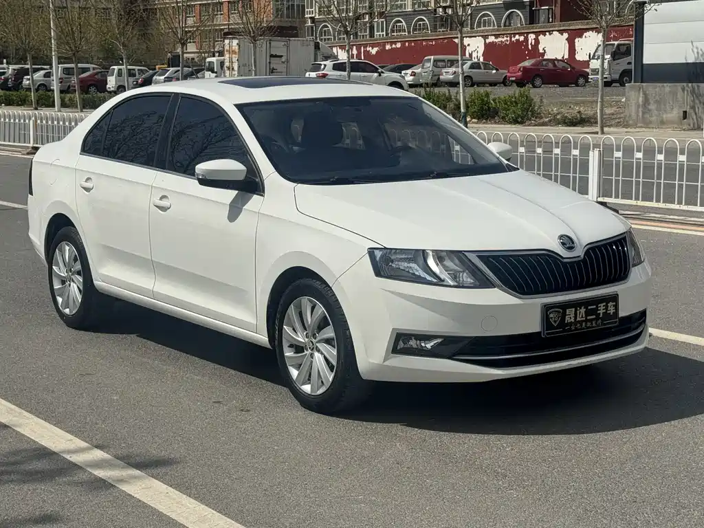 Rapid 1.5 L Auto Comfort CN-VI