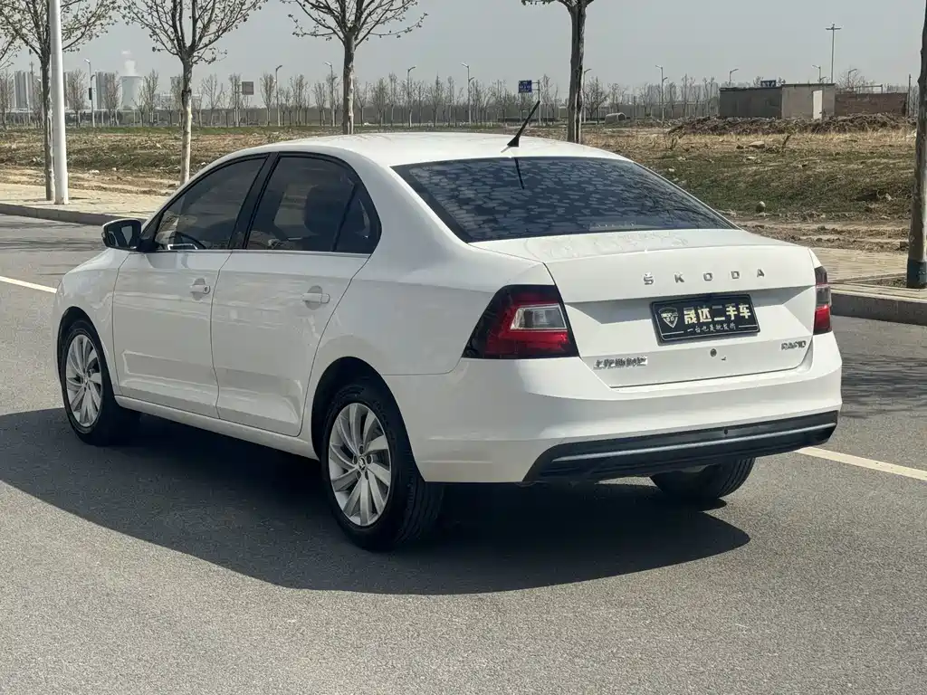 Rapid 1.5 L Auto Comfort CN-VI