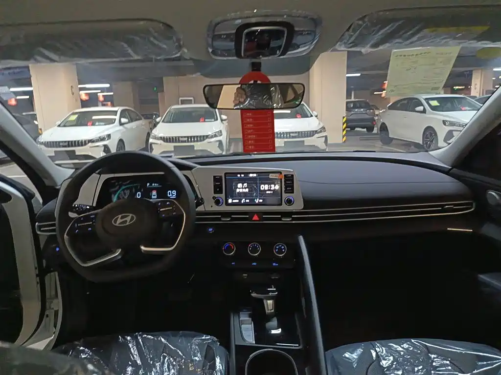 Elantra 1.5 L CVT GLX Elite