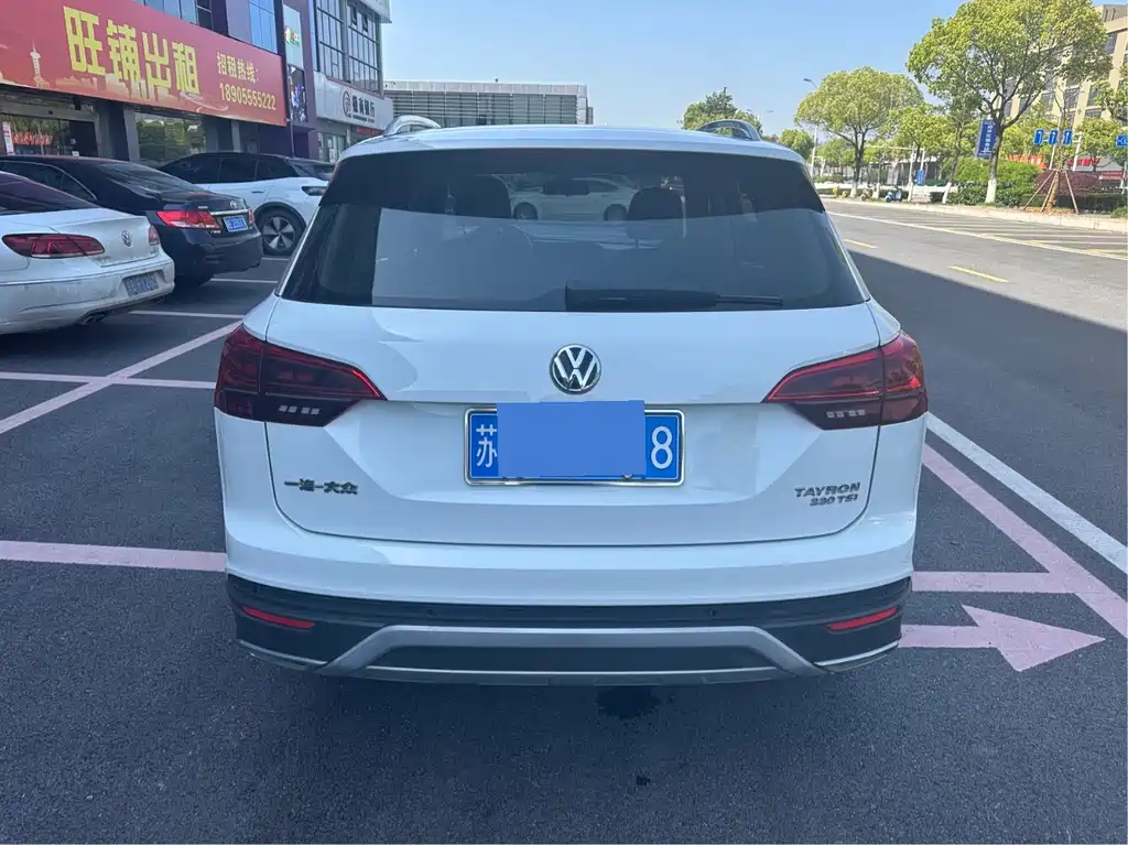 Tayron 330 TSI 2 WD Luxury CN-VI