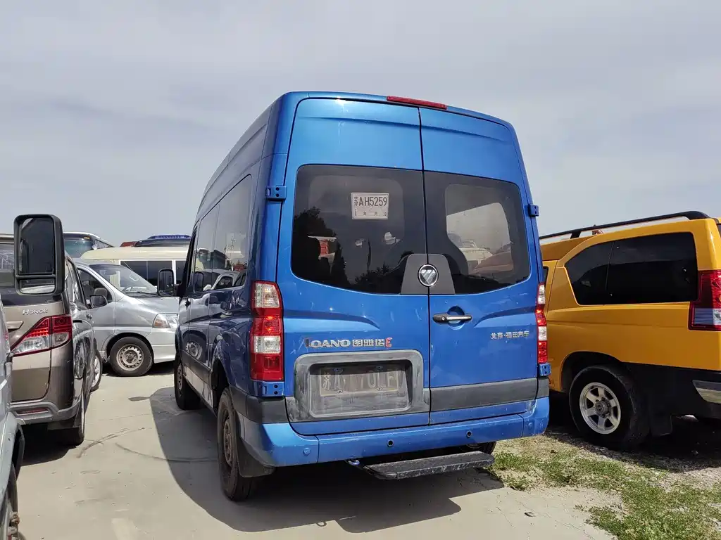 Toano 2.5 T E5 SWB Mid Roof 5 6-seat4 J25 TC3