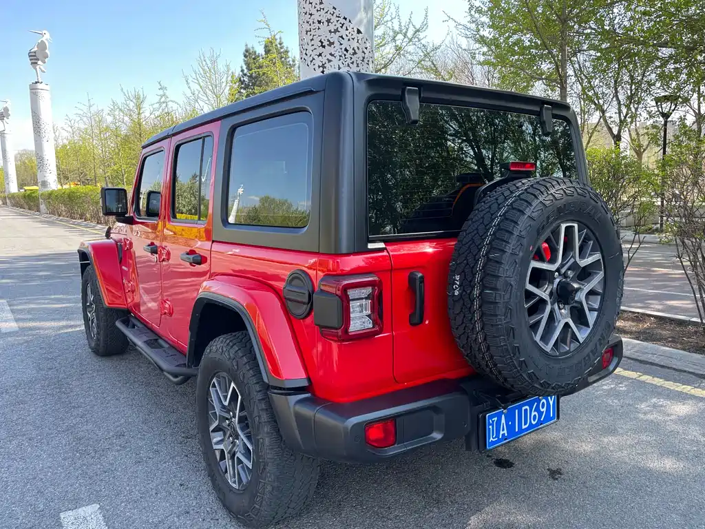 Wrangler 2.0 T Sahara 4-door