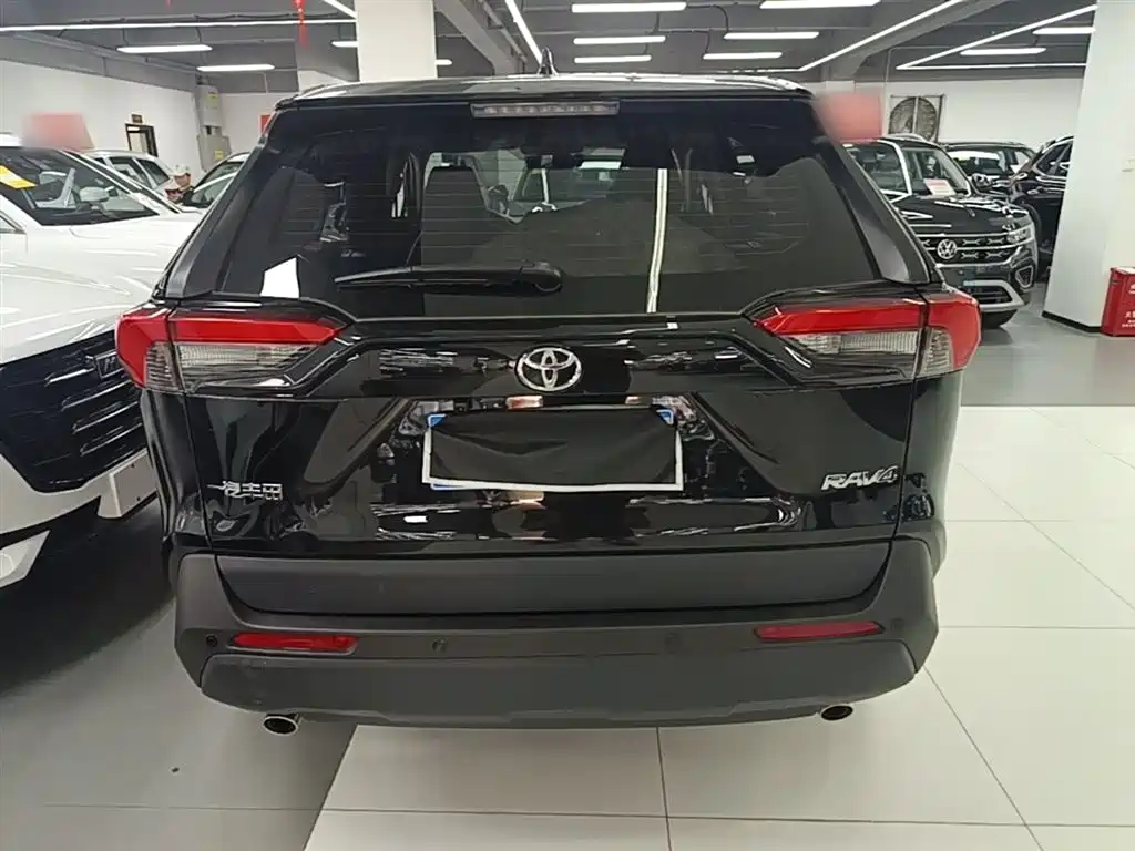 RAV4 2.0 L CVT 2 WD Urban