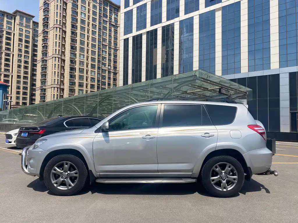 RAV4 Special Enjoyment 2.0 L Auto Classic