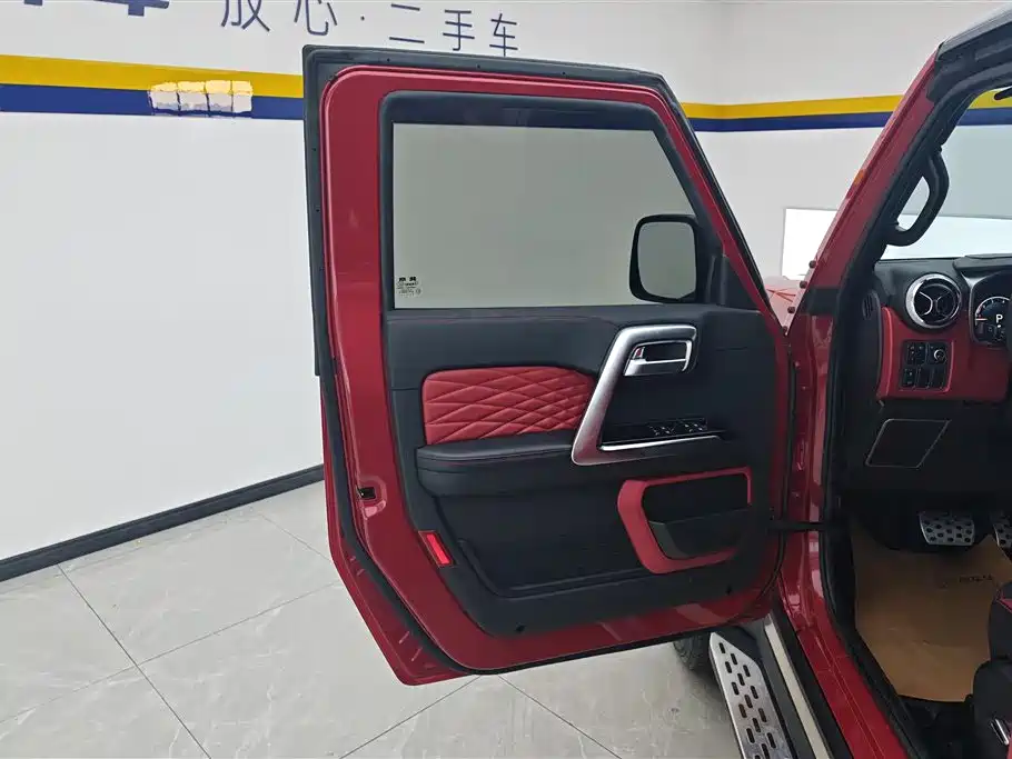 BAIC BJ40 2.0 T Auto 4 WD City Hunter Swordsman