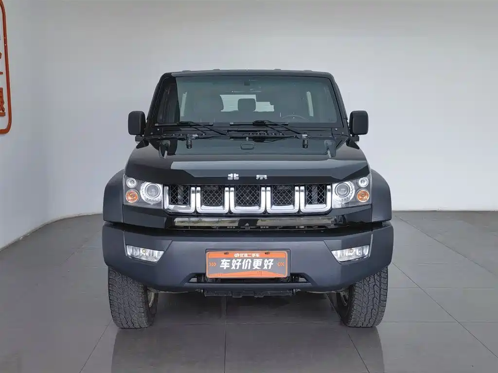 BAIC BJ40 40 L 2.0 T Manual 4 WD Distinguished