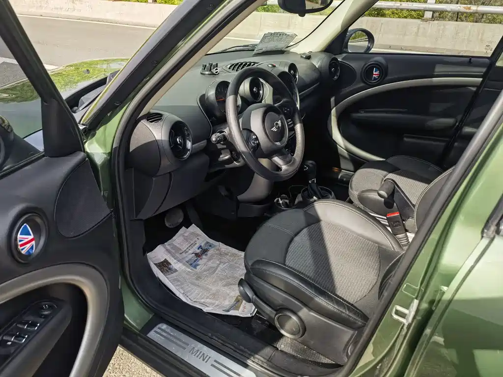 MINI COUNTRYMAN 1.6 L COOPER Fun