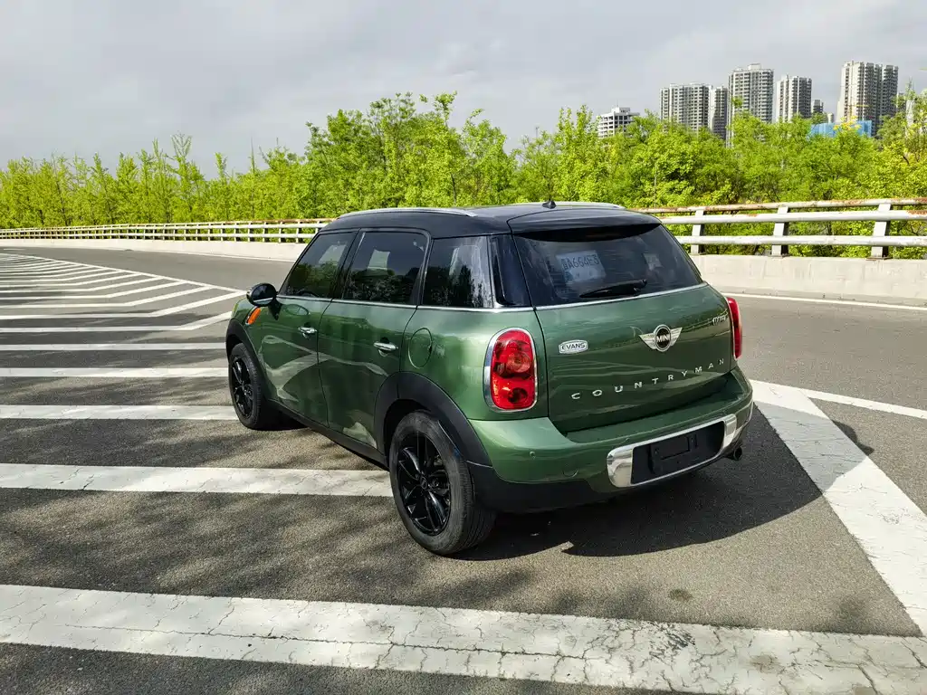 MINI COUNTRYMAN 1.6 L COOPER Fun
